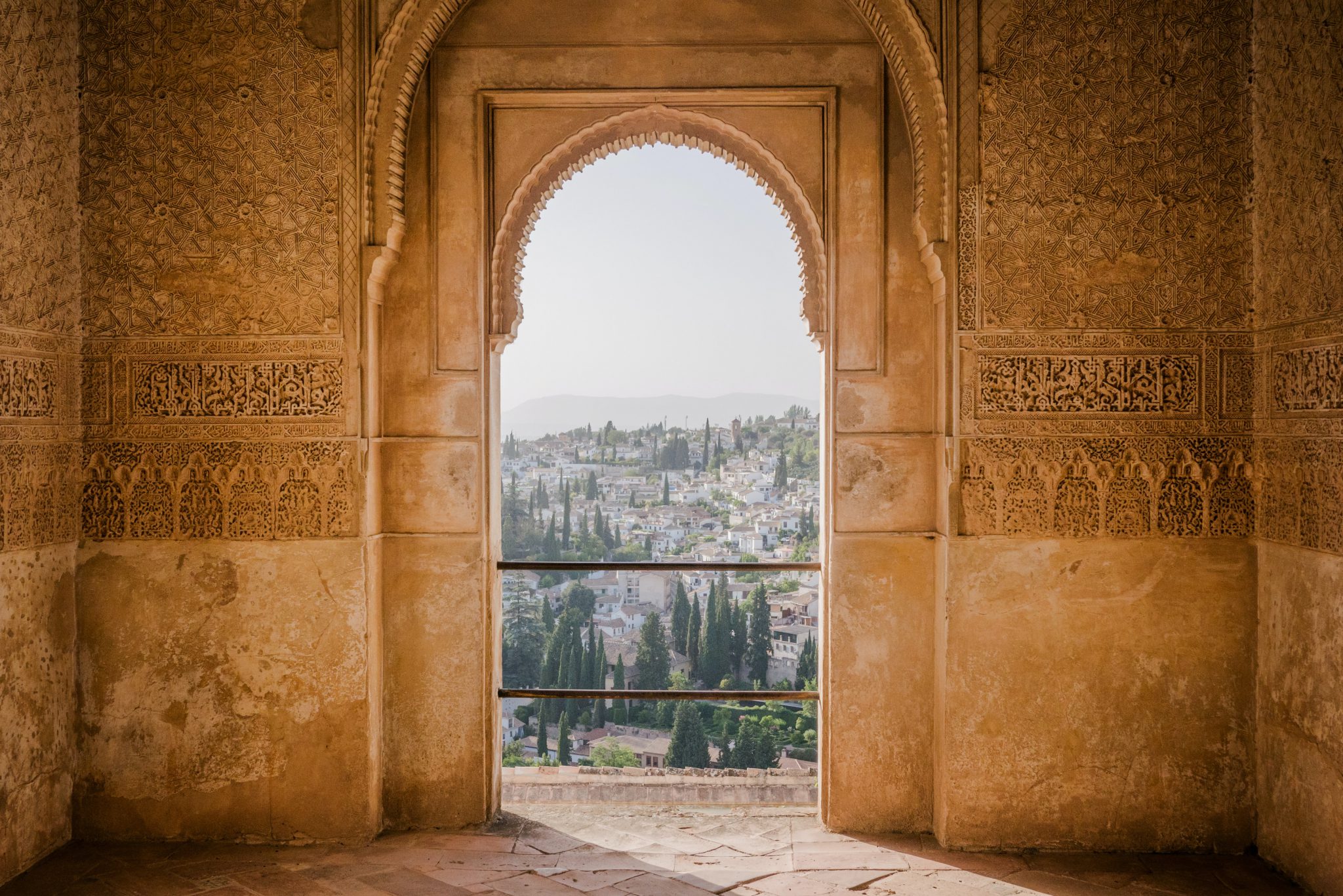 Spanish window with Moorish inspiration - Image by Victoriano Izquierdo