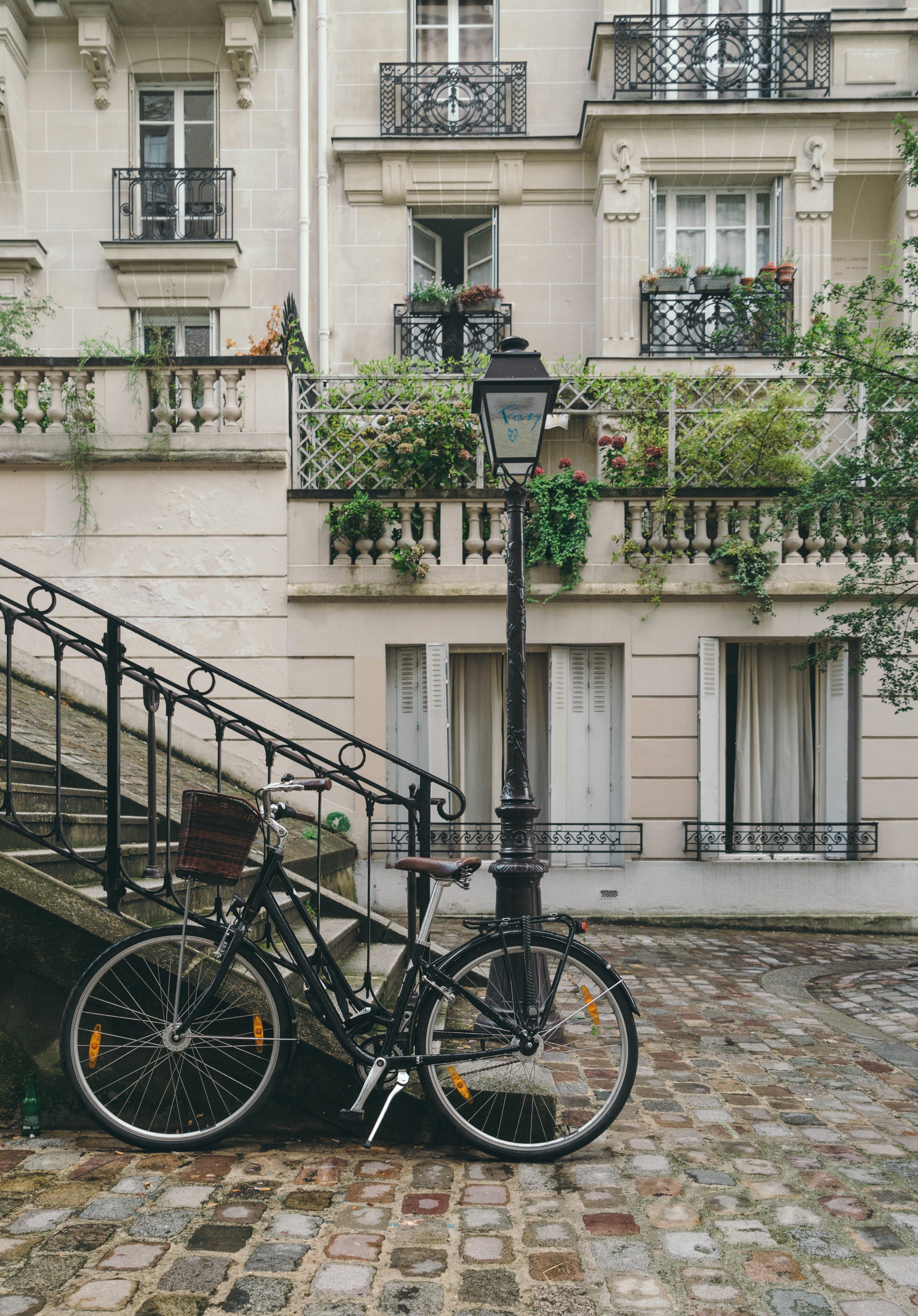 immeuble et rue à Paris