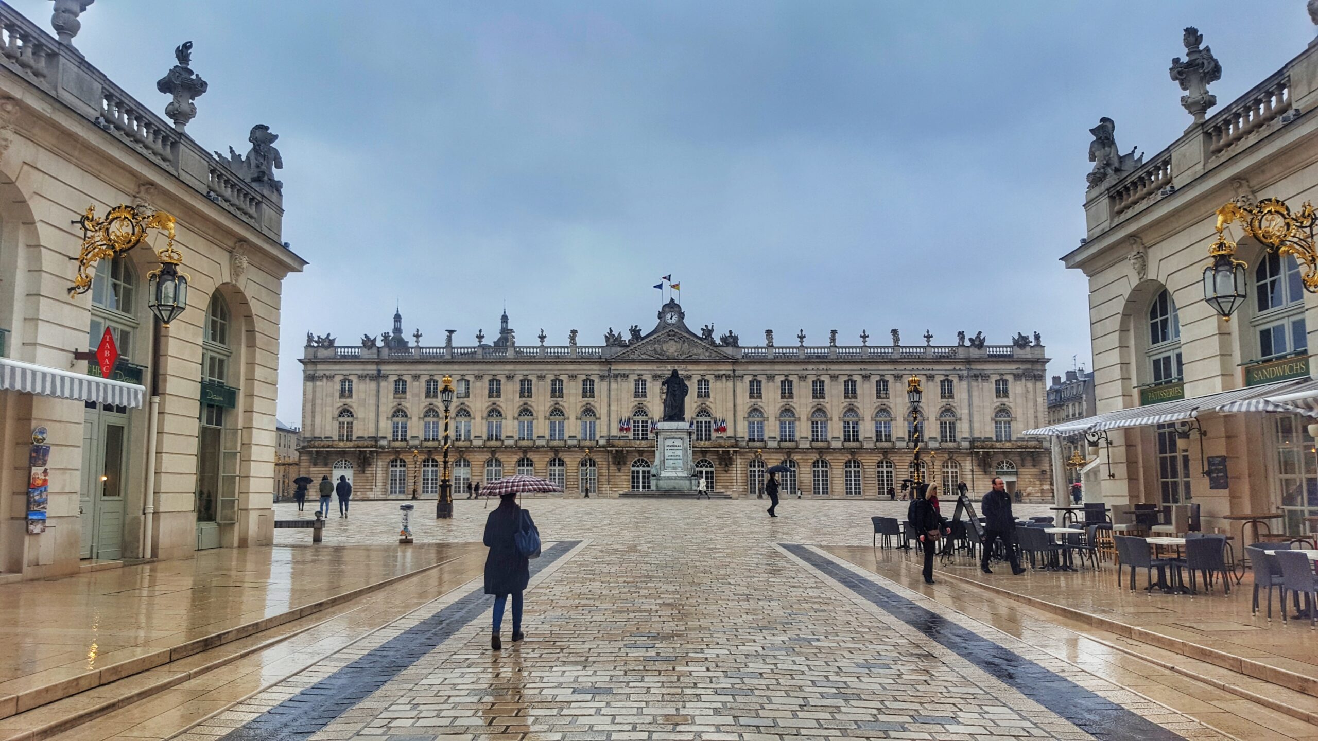 Place Stanislas, Nancy un jour de pluie 
