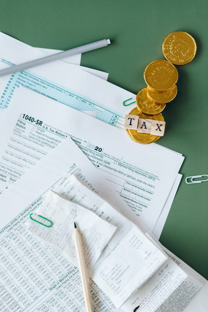 monnaie et papiers de taxes